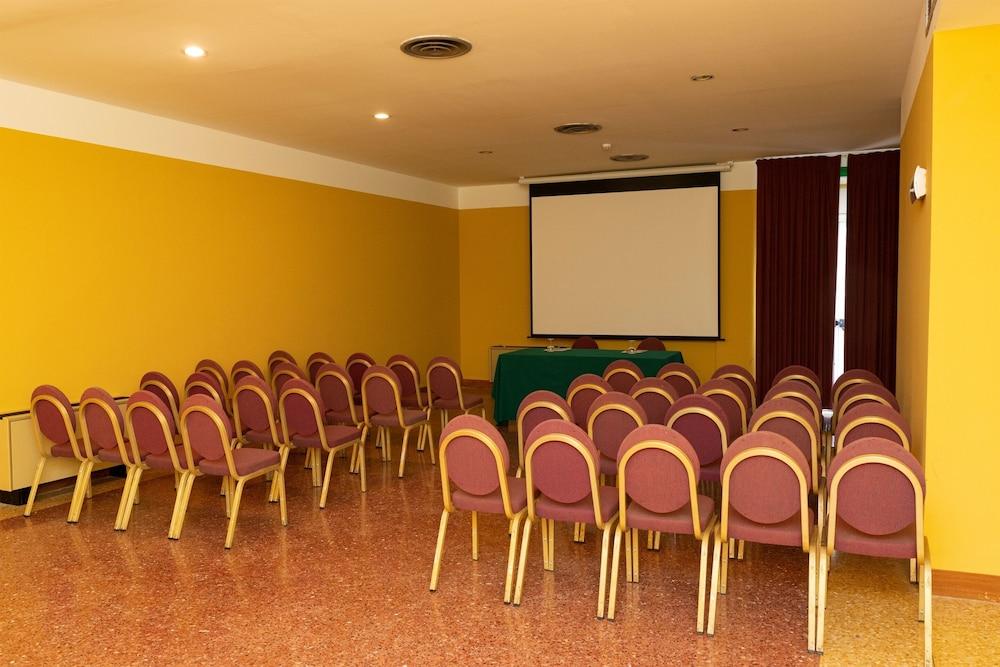Resort Torre Normanna Altavilla Milicia